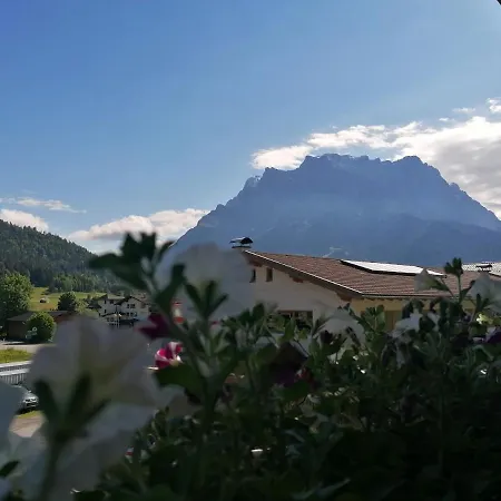 Apart Leitner アパート *