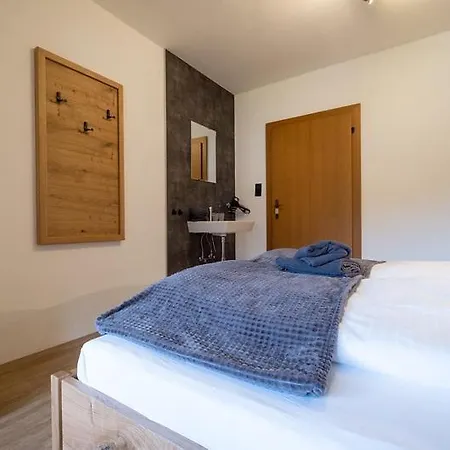 Leitner *